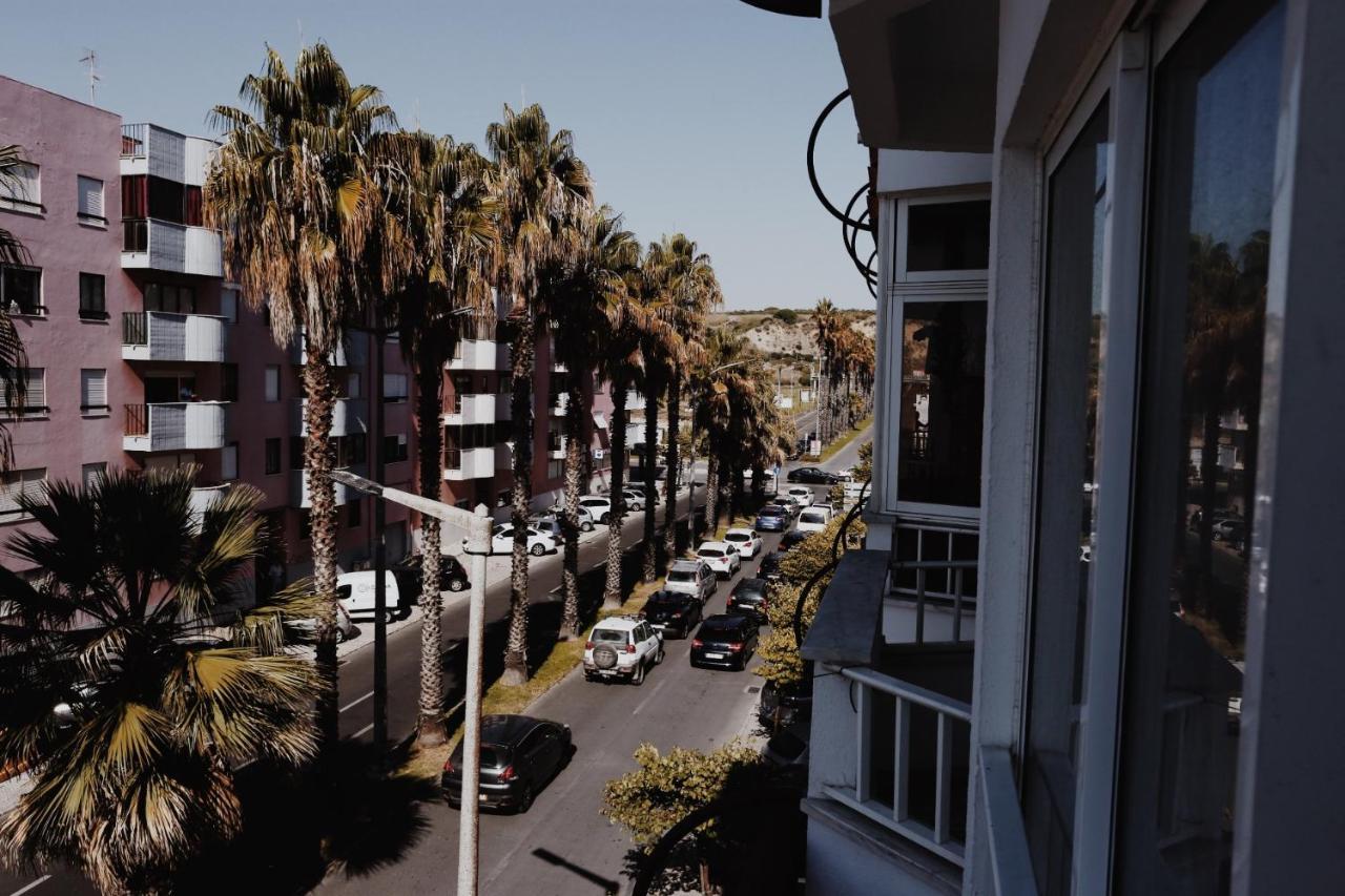 Apartamento Na Praia Costa de Caparica Exteriör bild